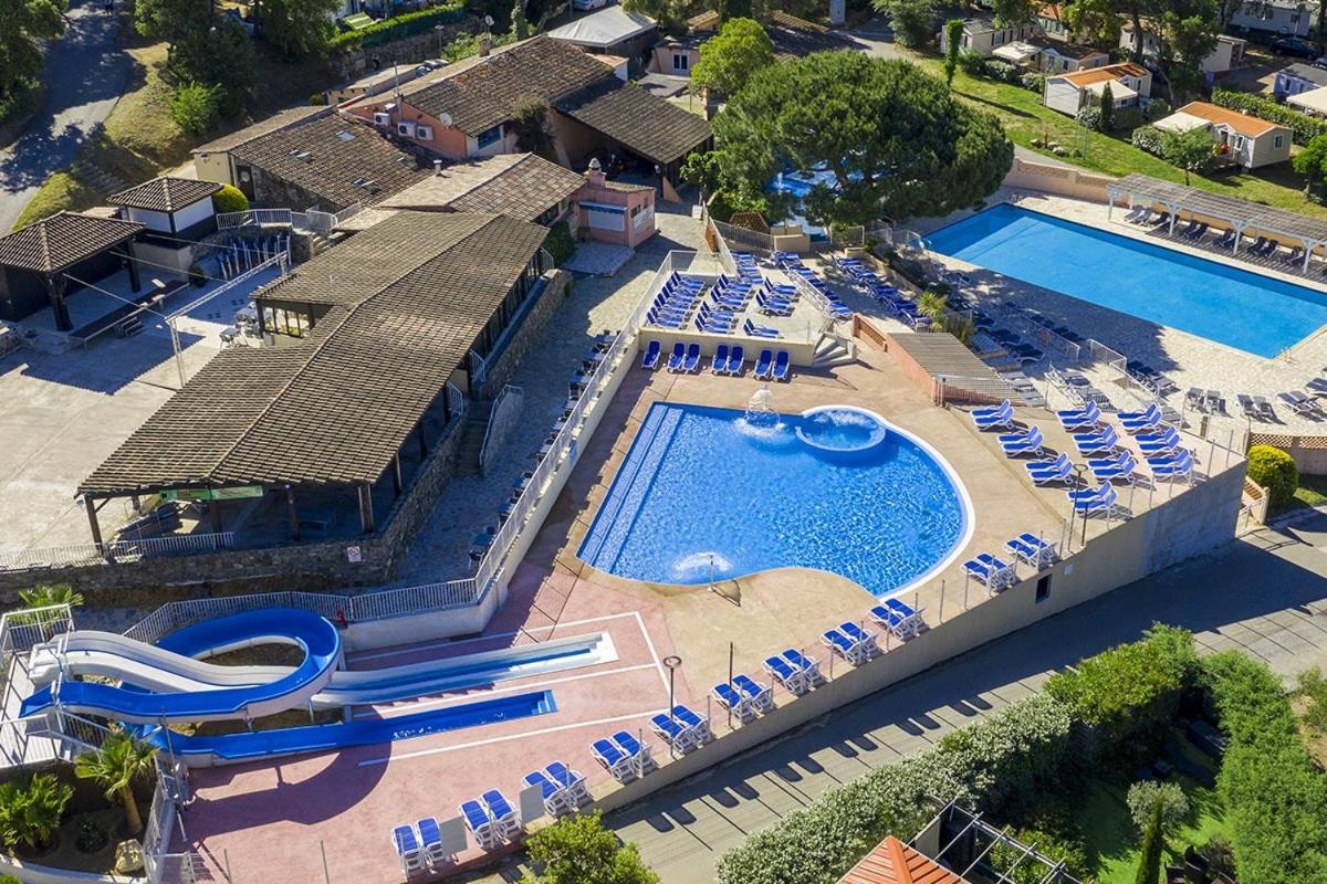 Bungalow Luxe 3 Chambres Surplombant Le Golf De St Tropez กาสแซ็ง ภายนอก รูปภาพ